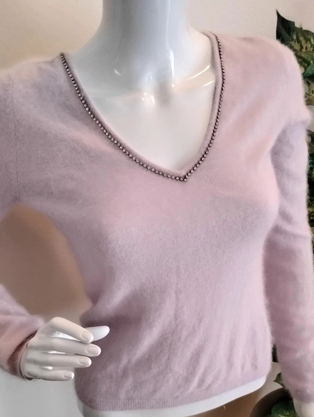 The Limited Lilac Sparkly Embellished V-Neck Sweater Size Medium NWT